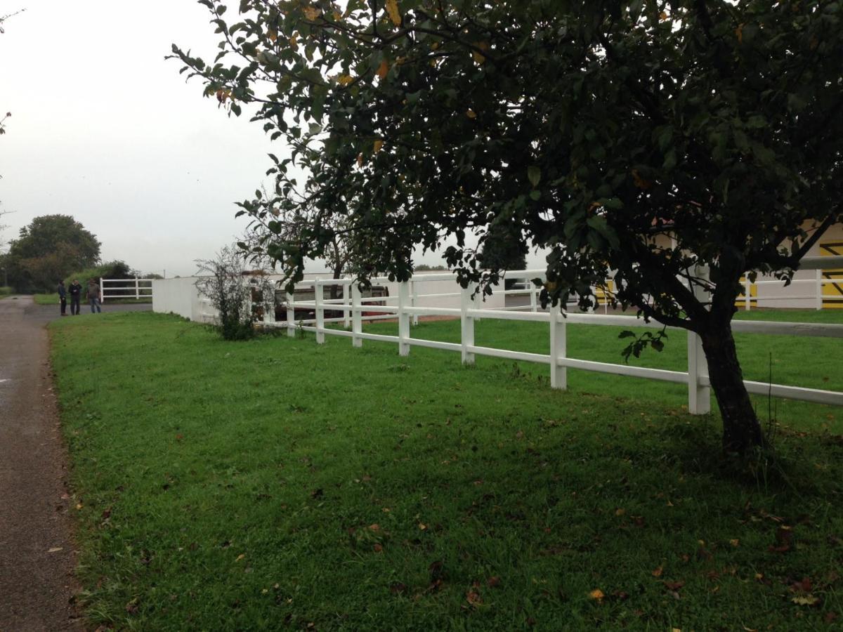 Le Haras Du Favry Διαμέρισμα Palinges Εξωτερικό φωτογραφία